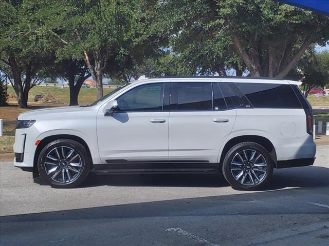 2022 Cadillac Escalade Vehicle Photo in DENTON, TX 76210-9321