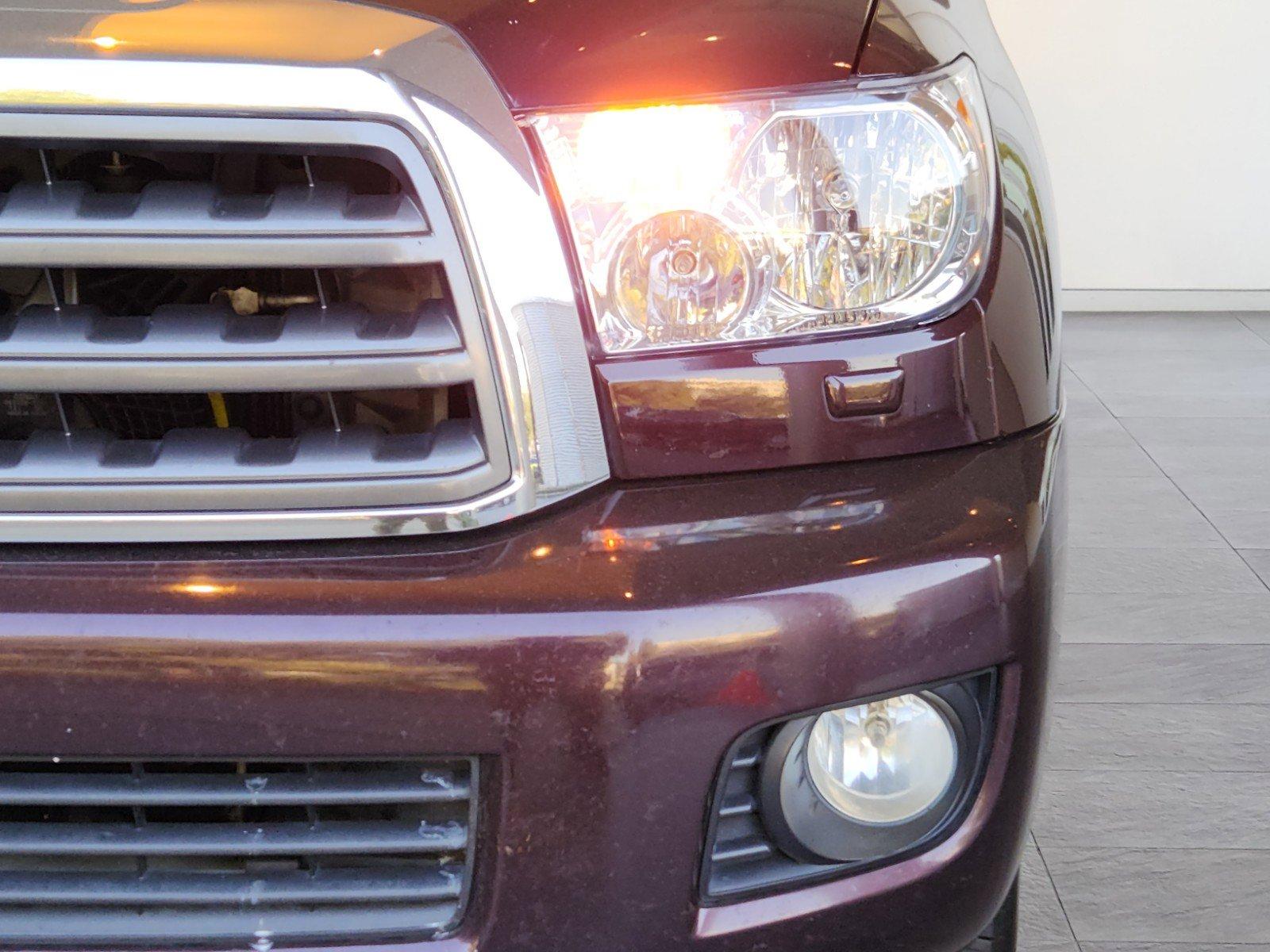 2014 Toyota Sequoia Vehicle Photo in HOUSTON, TX 77079-1502