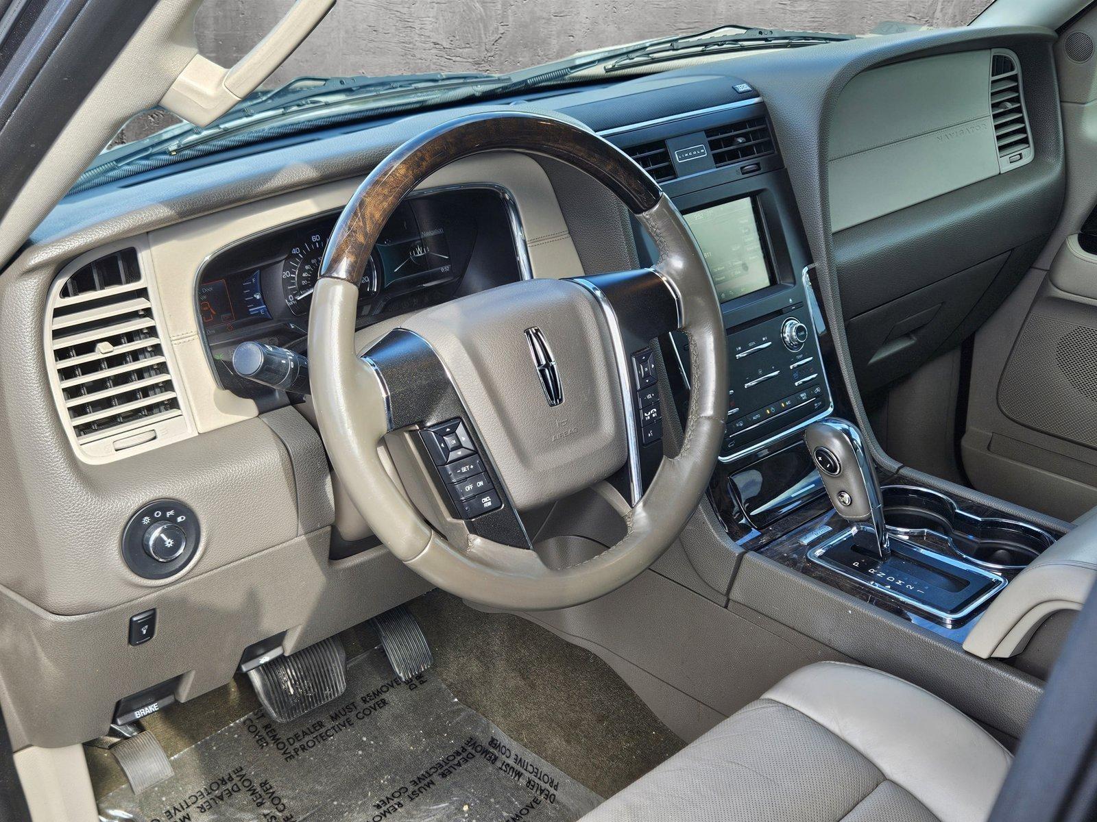 2015 Lincoln Navigator Vehicle Photo in Clearwater, FL 33765