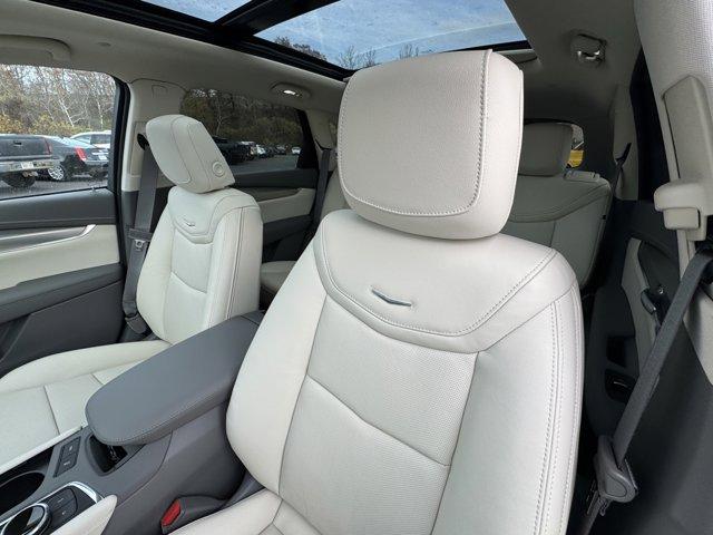 2025 Cadillac XT5 Vehicle Photo in LEOMINSTER, MA 01453-2952