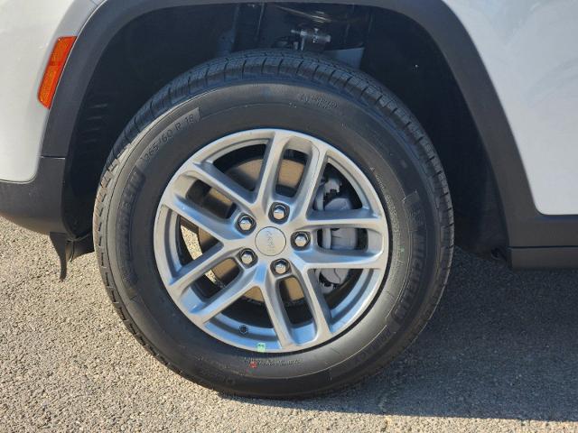 2025 Jeep Grand Cherokee Vehicle Photo in Ennis, TX 75119-5114