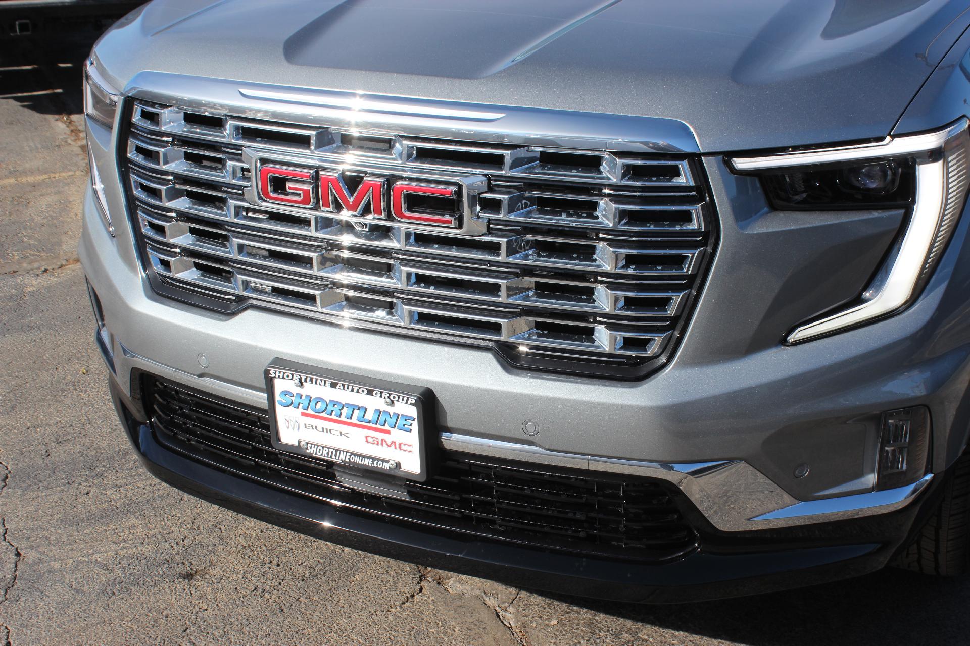 2025 GMC Acadia Vehicle Photo in AURORA, CO 80012-4011