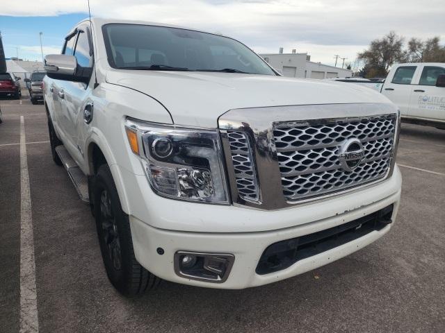 2017 Nissan Titan Vehicle Photo in ENGLEWOOD, CO 80113-6708