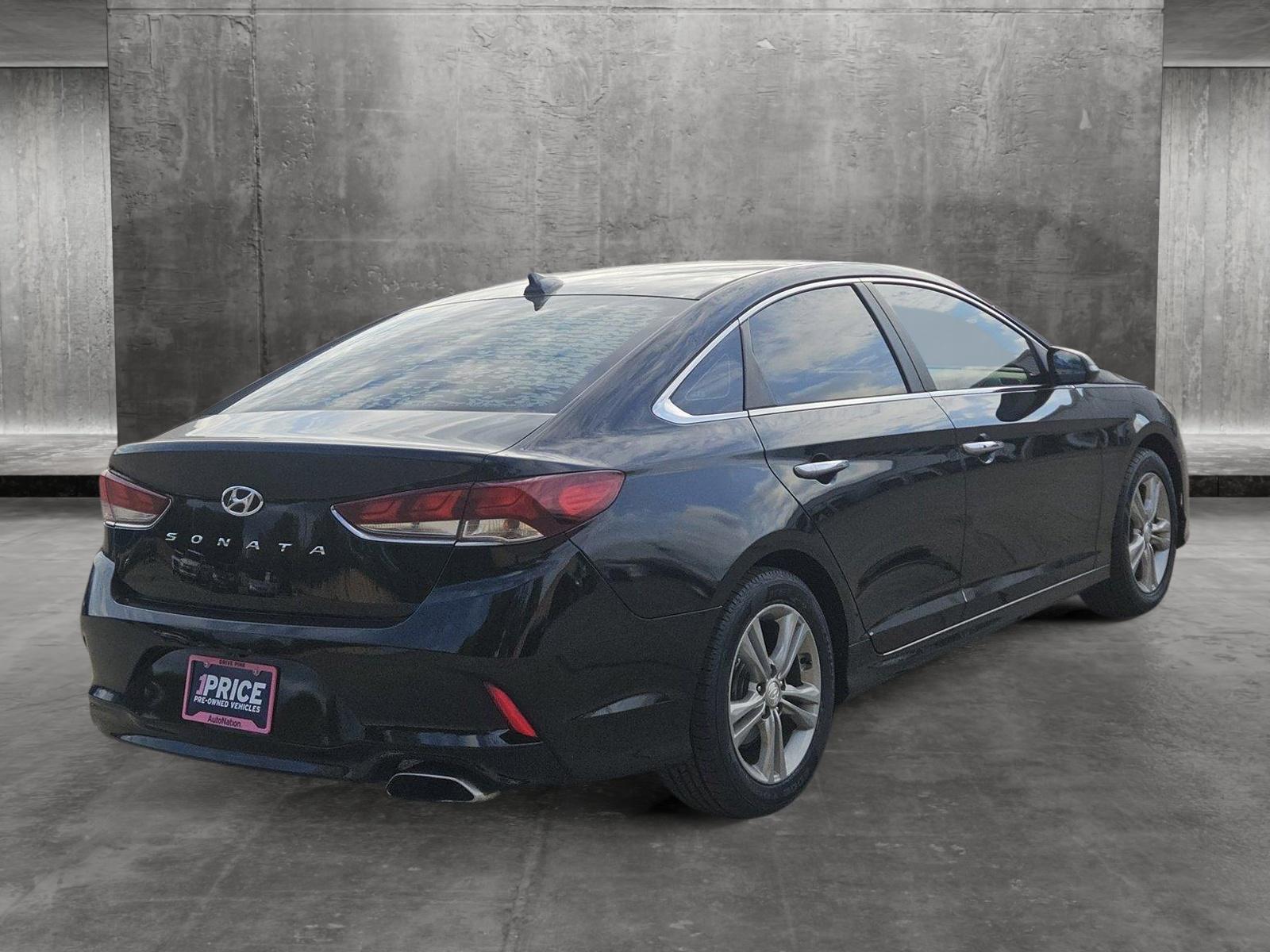 2018 Hyundai Sonata Vehicle Photo in NORTH RICHLAND HILLS, TX 76180-7199