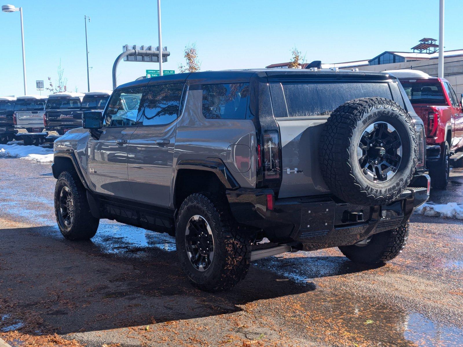 2025 GMC HUMMER EV SUV Vehicle Photo in LONE TREE, CO 80124-2750