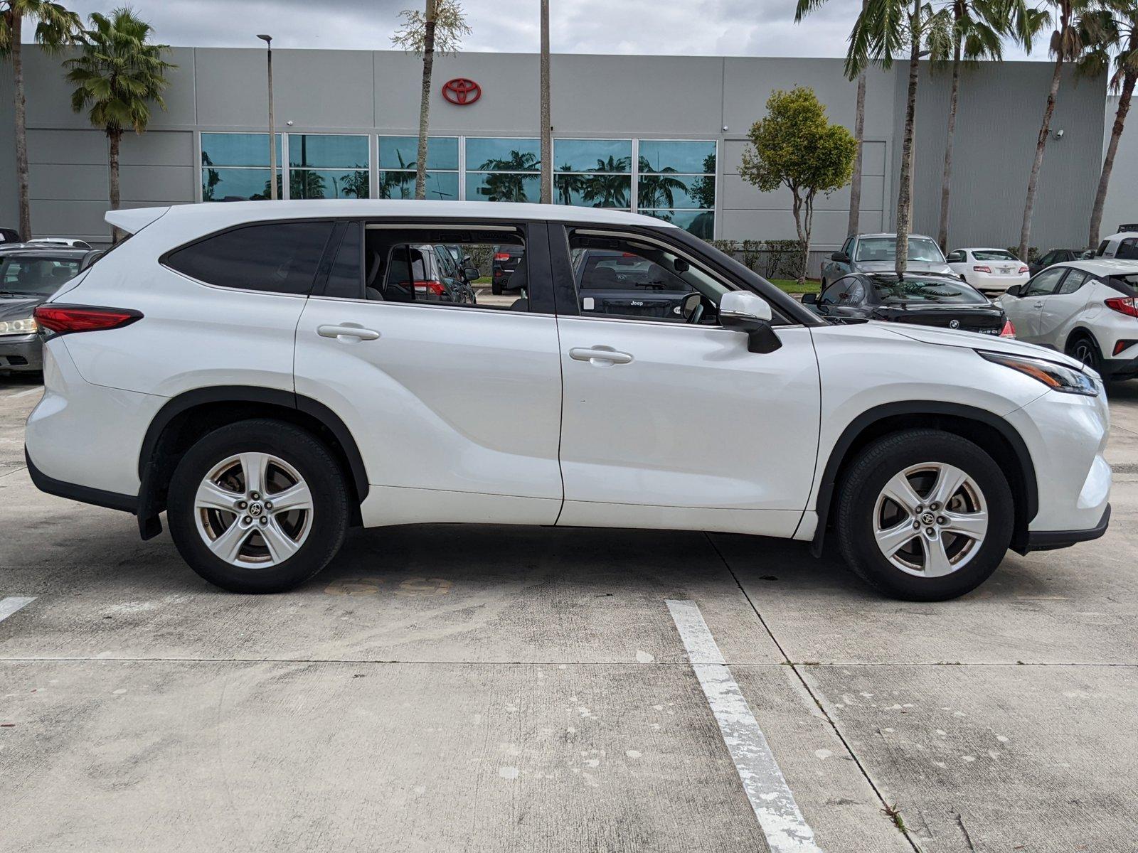 2022 Toyota Highlander Vehicle Photo in Davie, FL 33331