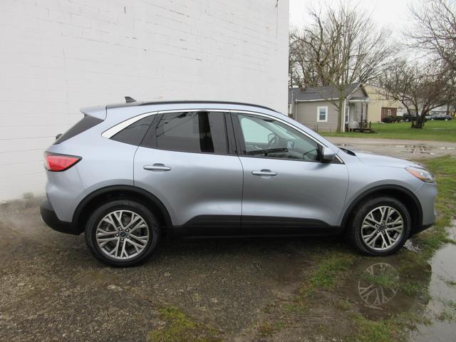 2022 Ford Escape Vehicle Photo in ELYRIA, OH 44035-6349