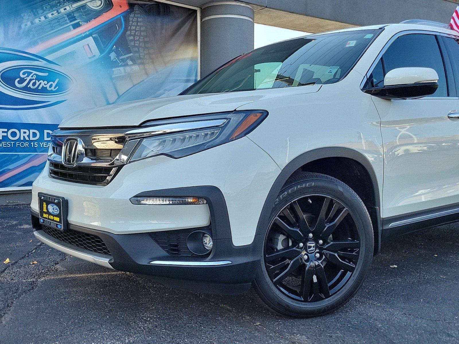 2019 Honda Pilot Vehicle Photo in Saint Charles, IL 60174