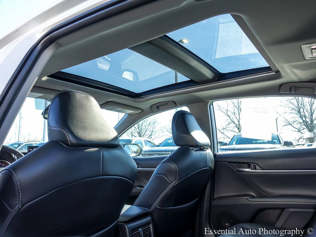 2022 Toyota Camry Vehicle Photo in Saint Charles, IL 60174