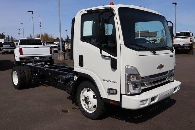 2024 Chevrolet Low Cab Forward Vehicle Photo in Salem, OR 97301