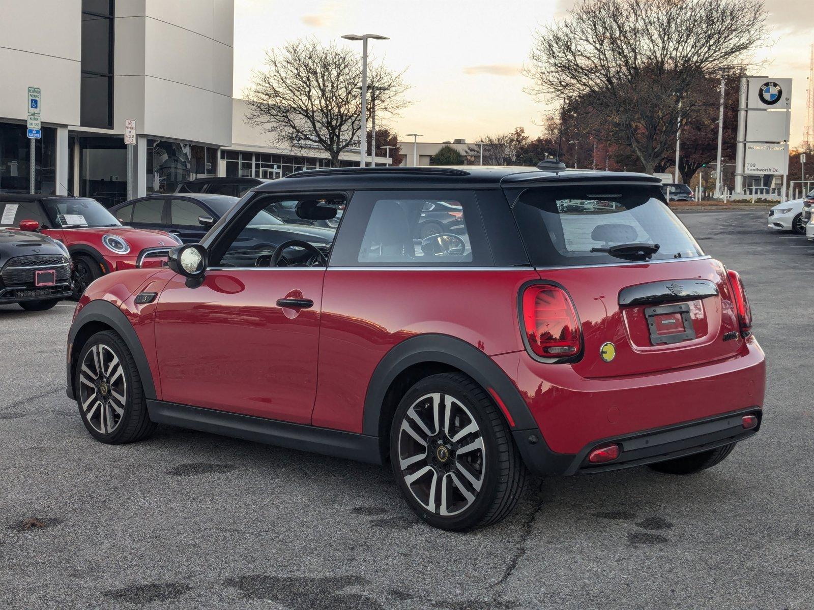 2022 MINI Electric Hardtop 2 Door Vehicle Photo in Towson, MD 21204