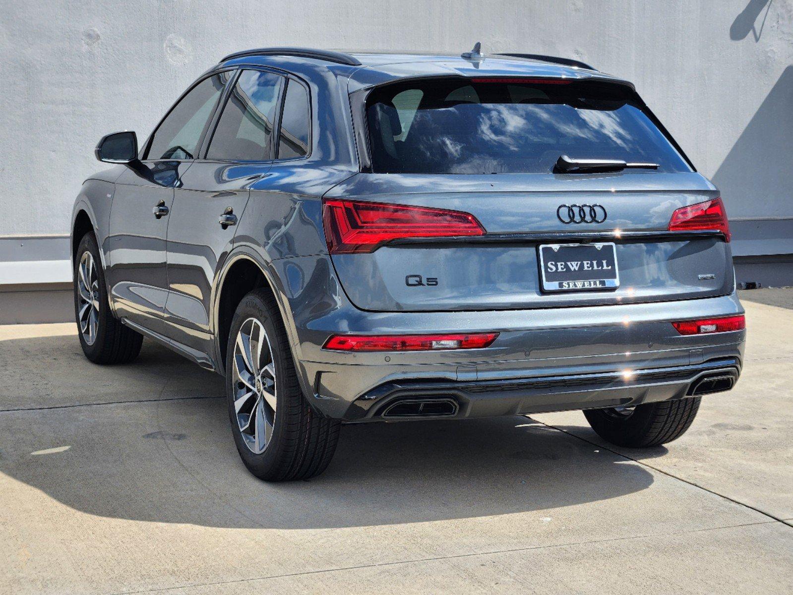 2024 Audi Q5 Vehicle Photo in SUGAR LAND, TX 77478