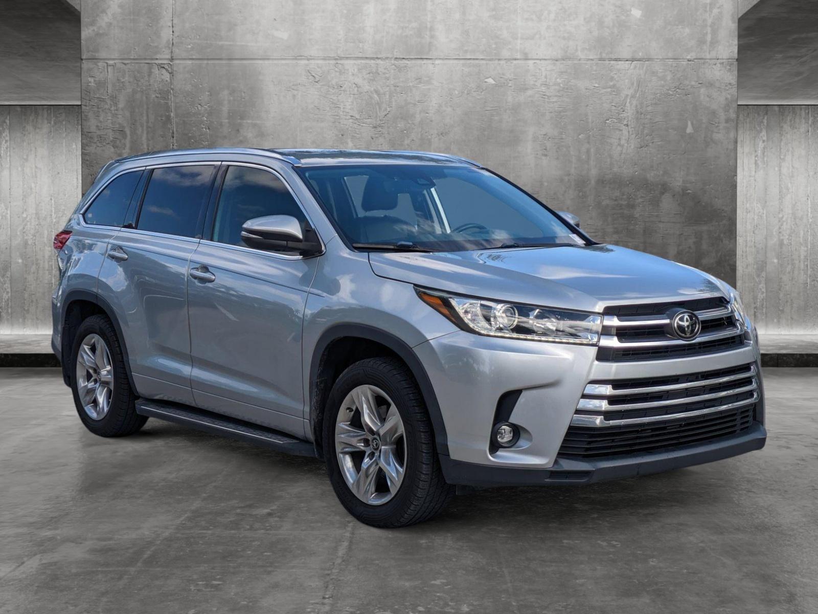 2019 Toyota Highlander Vehicle Photo in Coconut Creek, FL 33073