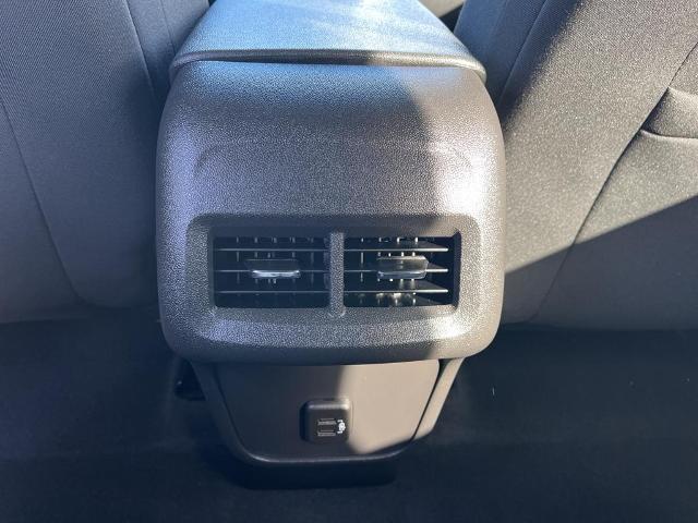 2022 Chevrolet Equinox Vehicle Photo in GREEN BAY, WI 54302-3701