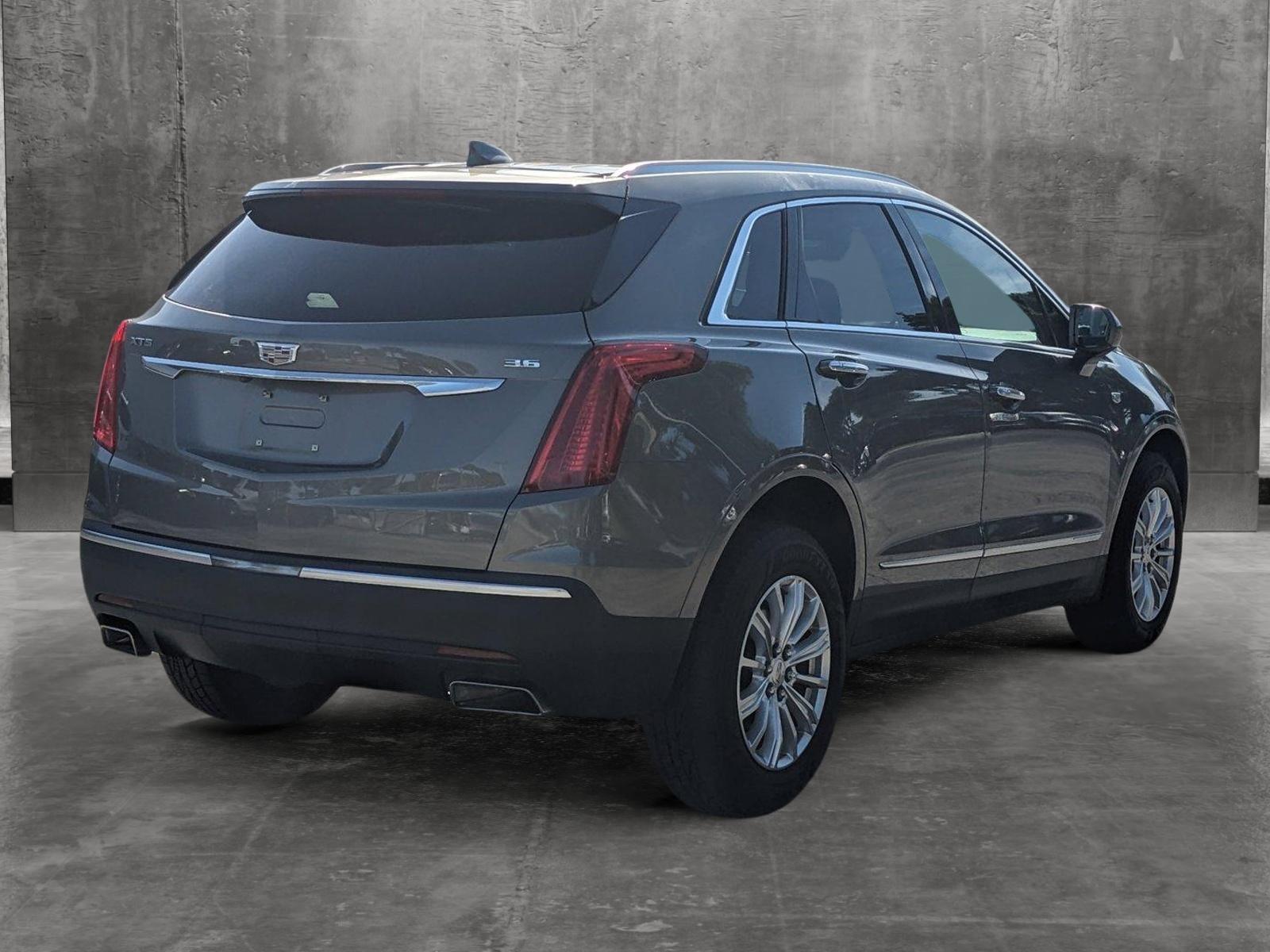 2017 Cadillac XT5 Vehicle Photo in WEST PALM BEACH, FL 33407-3296