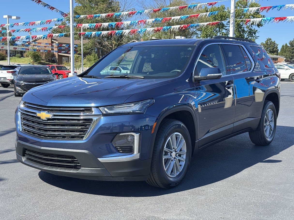 2022 Chevrolet Traverse Vehicle Photo in BOONVILLE, IN 47601-9633