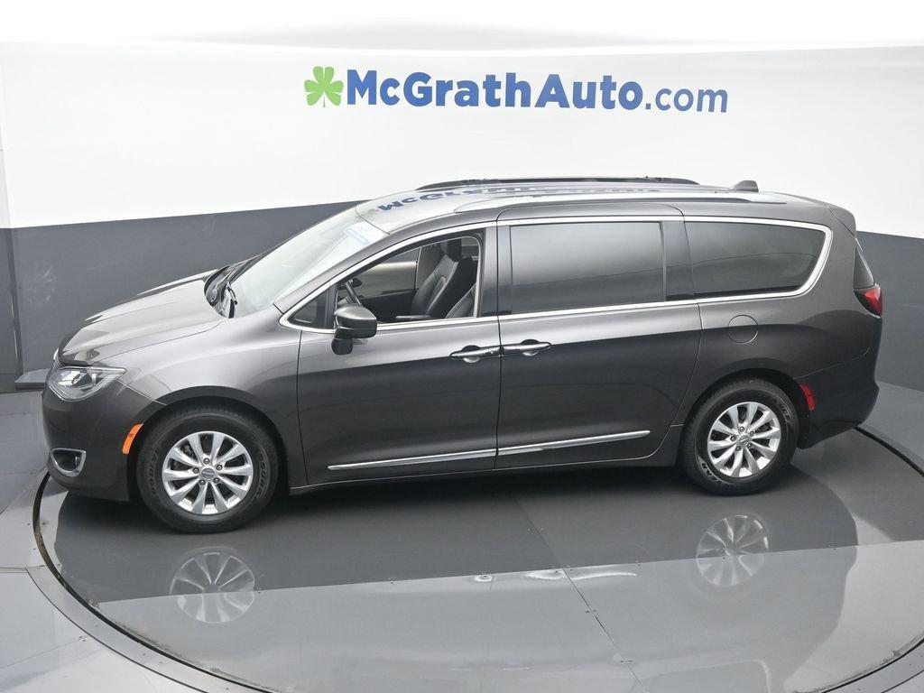 2018 Chrysler Pacifica Vehicle Photo in Cedar Rapids, IA 52402