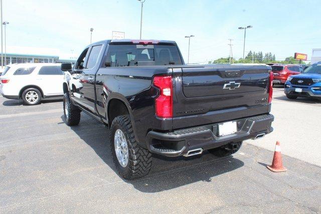 Used 2022 Chevrolet Silverado 1500 High Country with VIN 1GCUDJEL9NZ517959 for sale in Saint Clairsville, OH