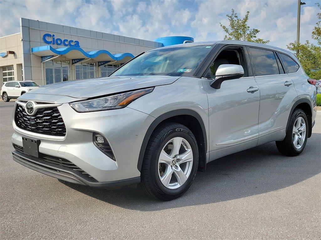 2020 Toyota Highlander Vehicle Photo in Muncy, PA 17756