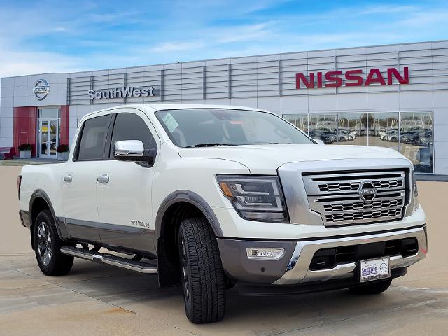 2024 Nissan Titan Vehicle Photo in Weatherford, TX 76087