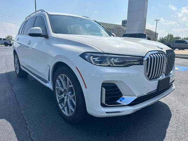 Used 2020 BMW X7 40i with VIN 5UXCW2C01L9B04940 for sale in Newport, AR