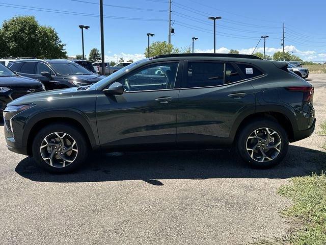 2025 Chevrolet Trax Vehicle Photo in GREELEY, CO 80634-4125