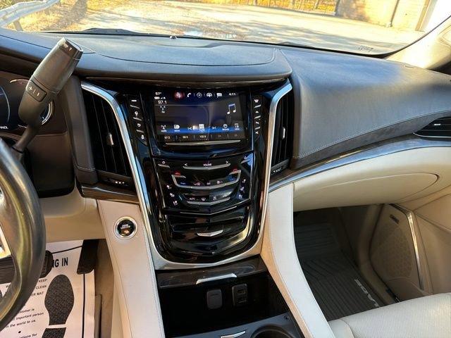 2019 Cadillac Escalade ESV Vehicle Photo in MEDINA, OH 44256-9631