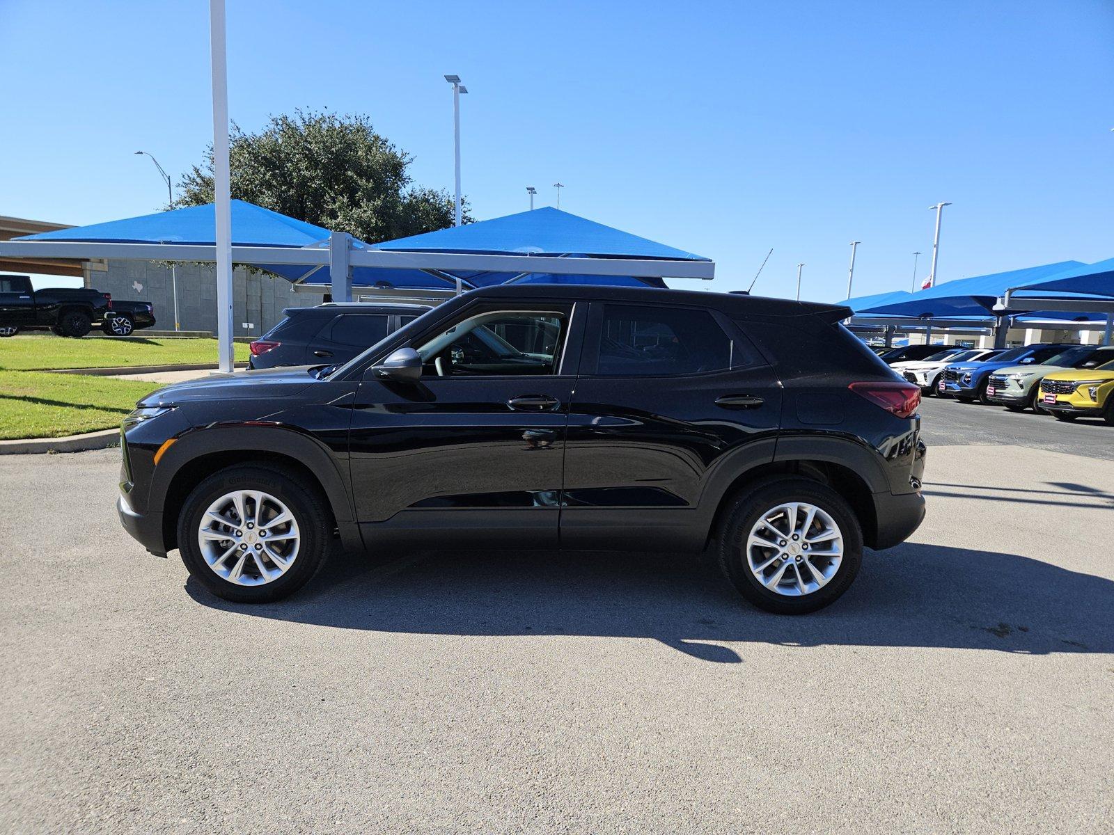 2025 Chevrolet Trailblazer Vehicle Photo in NORTH RICHLAND HILLS, TX 76180-7199