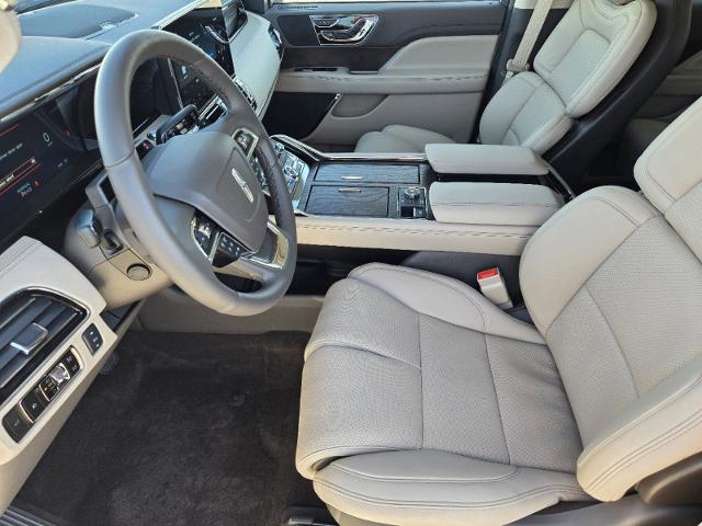 2024 Lincoln Navigator Vehicle Photo in Stephenville, TX 76401-3713