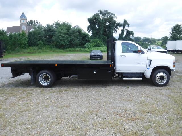 2024 Chevrolet Silverado 5500 HD Vehicle Photo in JASPER, GA 30143-8655