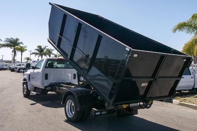 2023 Chevrolet Silverado Chassis Cab Vehicle Photo in VENTURA, CA 93003-8585