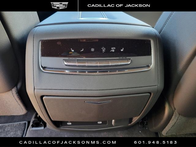 2024 Cadillac Escalade ESV Vehicle Photo in RIDGELAND, MS 39157-4406