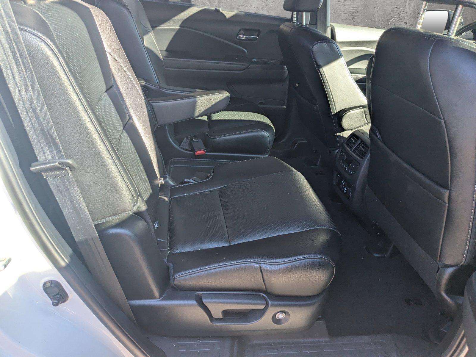 2019 Honda Pilot Vehicle Photo in LONE TREE, CO 80124-2750