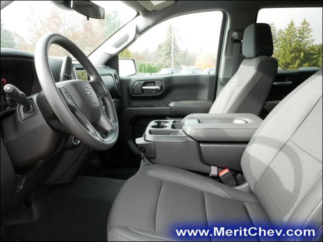 2025 Chevrolet Silverado 1500 Vehicle Photo in MAPLEWOOD, MN 55119-4794