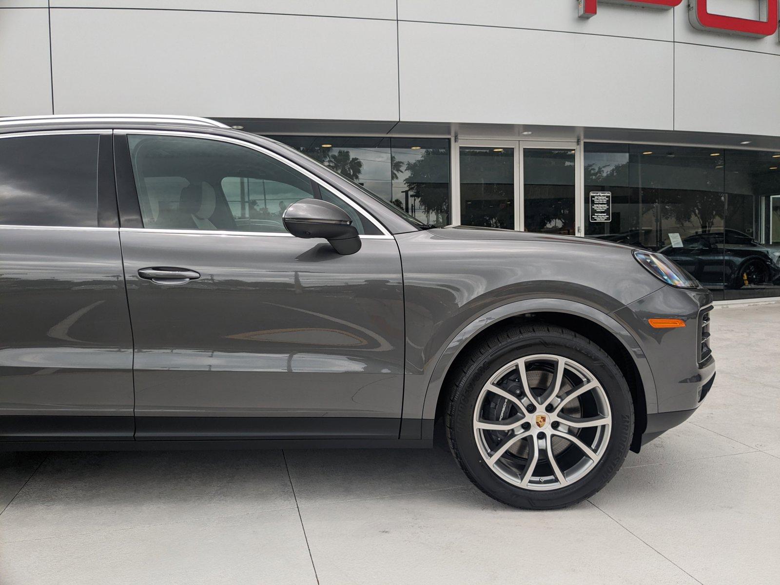 2024 Porsche Cayenne Vehicle Photo in Maitland, FL 32751