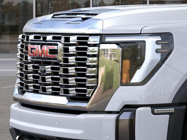 2024 GMC Sierra 3500HD Vehicle Photo in LEOMINSTER, MA 01453-2952