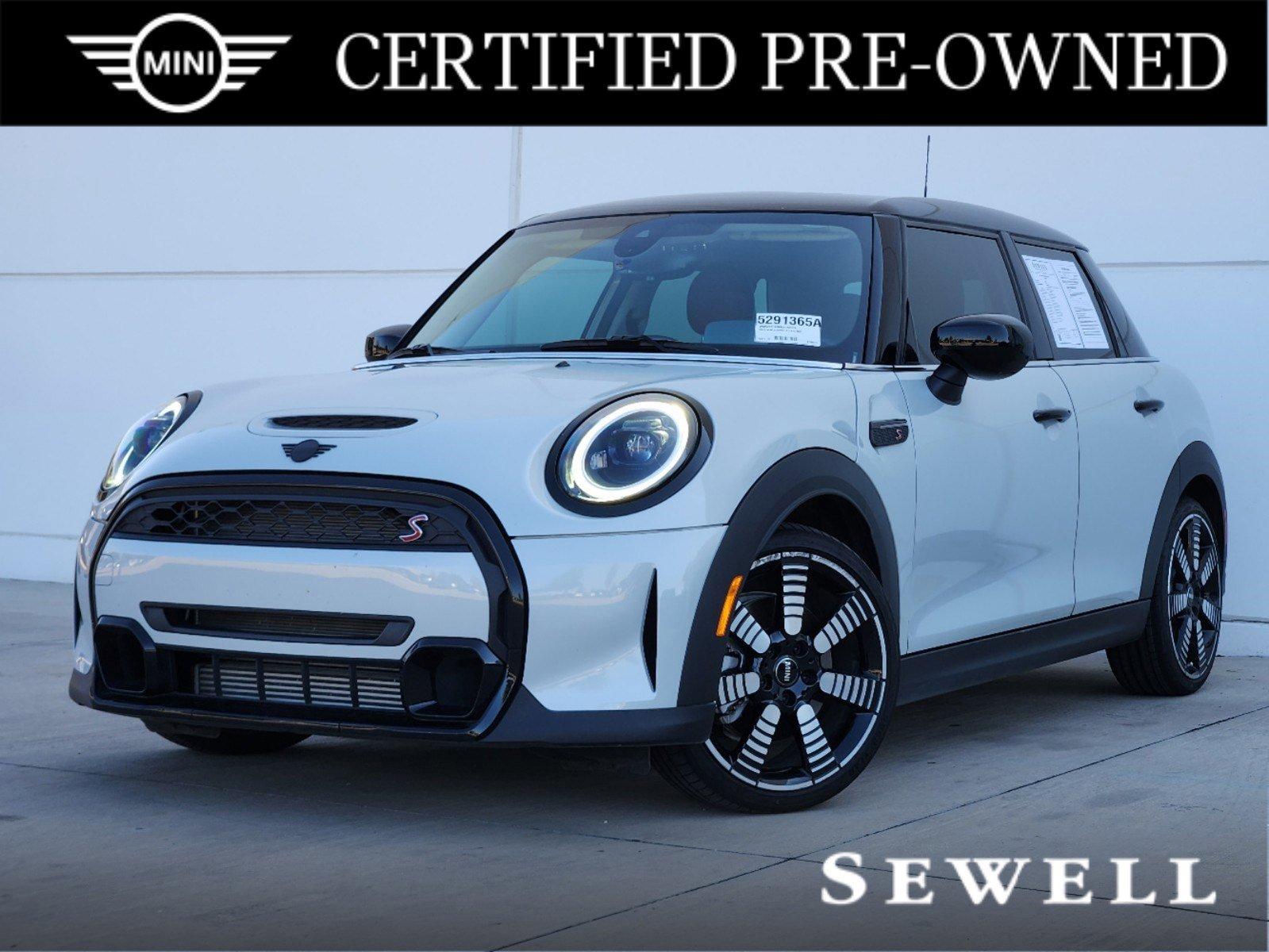 2022 MINI Cooper S Hardtop 4 Door Vehicle Photo in PLANO, TX 75024