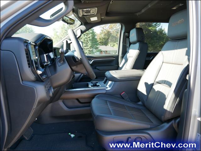 2025 Chevrolet Silverado 3500 HD Vehicle Photo in MAPLEWOOD, MN 55119-4794