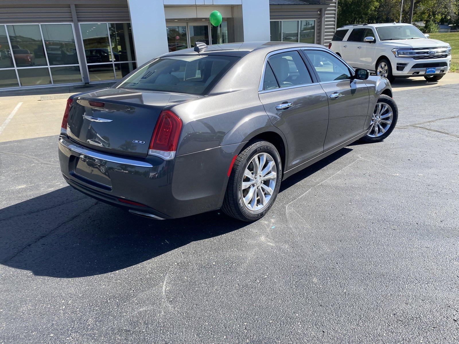 Used 2018 Chrysler 300 Limited with VIN 2C3CCAKG4JH137741 for sale in Kansas City