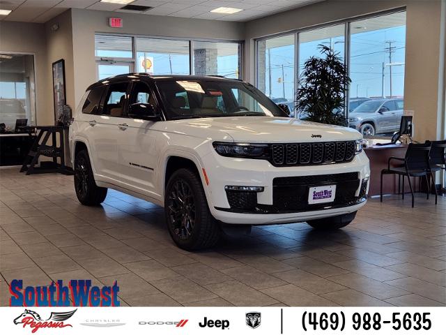 2025 Jeep Grand Cherokee L Vehicle Photo in Cleburne, TX 76033