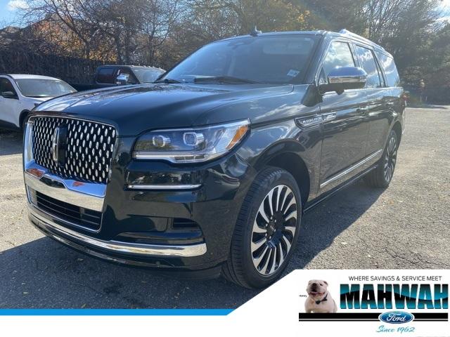 2023 Lincoln Navigator Vehicle Photo in Mahwah, NJ 07430-1343