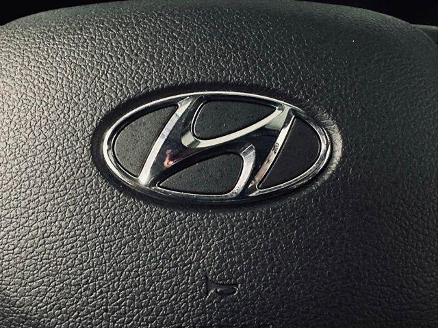 2021 Hyundai Santa Fe Vehicle Photo in MEDINA, OH 44256-9631