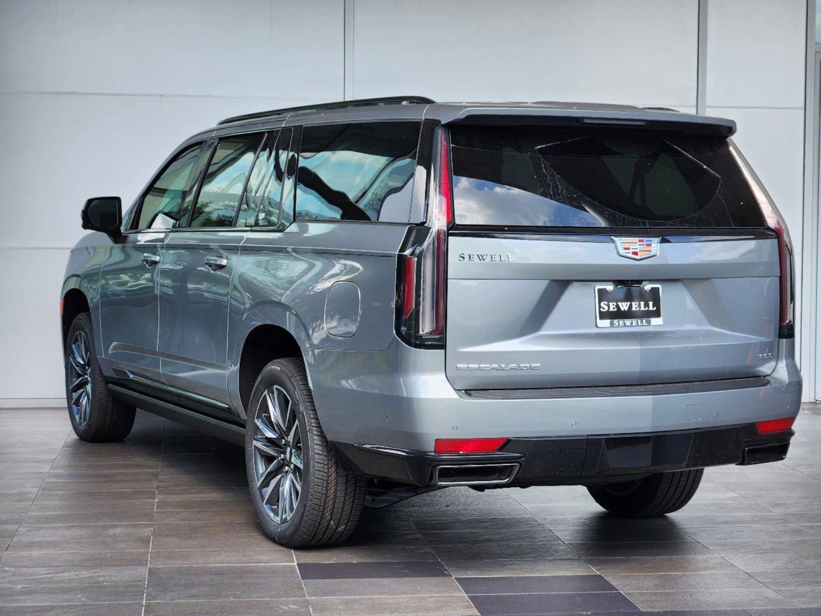 2024 Cadillac Escalade ESV Vehicle Photo in HOUSTON, TX 77079-1502