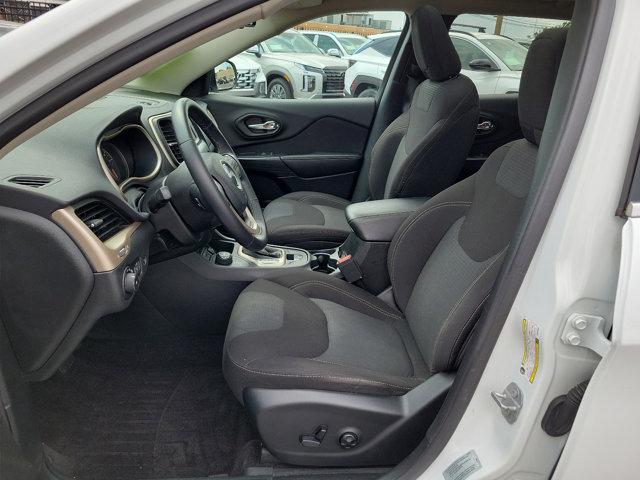 2017 Jeep Cherokee Vehicle Photo in Philadelphia, PA 19116