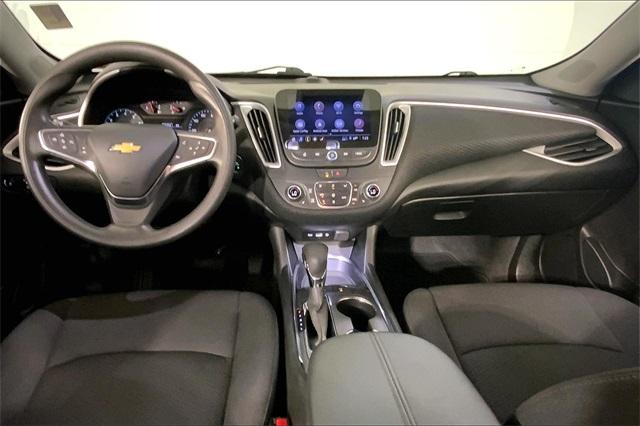 2024 Chevrolet Malibu Vehicle Photo in KANSAS CITY, MO 64114-4545