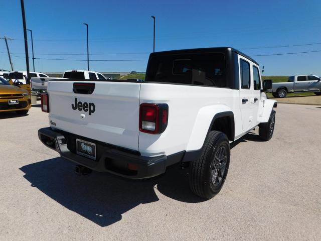 2024 Jeep Gladiator Vehicle Photo in Gatesville, TX 76528