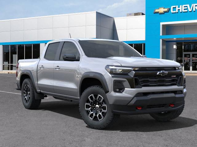 2024 Chevrolet Colorado Vehicle Photo in MOON TOWNSHIP, PA 15108-2571