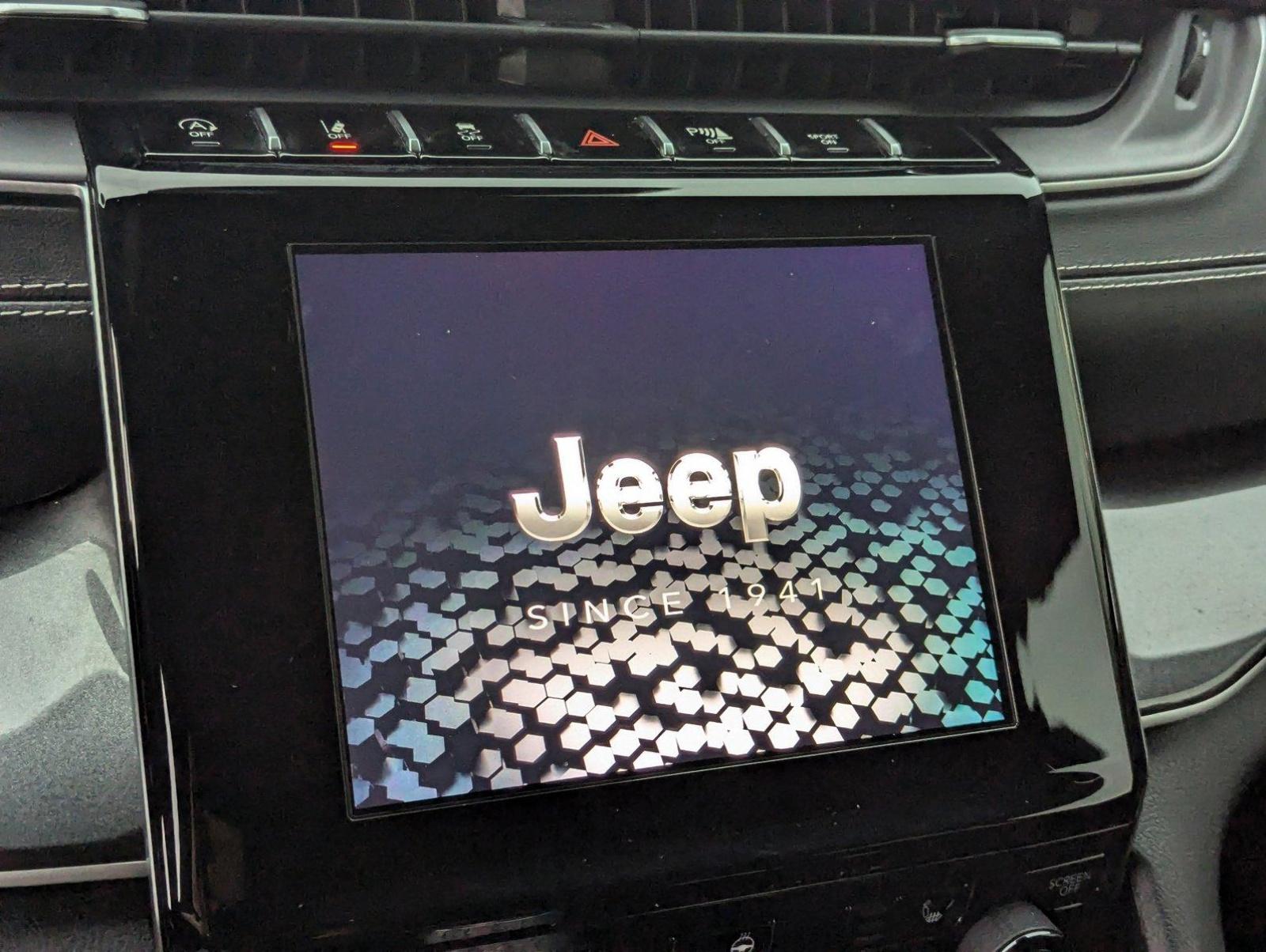 2021 Jeep Grand Cherokee L Vehicle Photo in Pembroke Pines, FL 33027