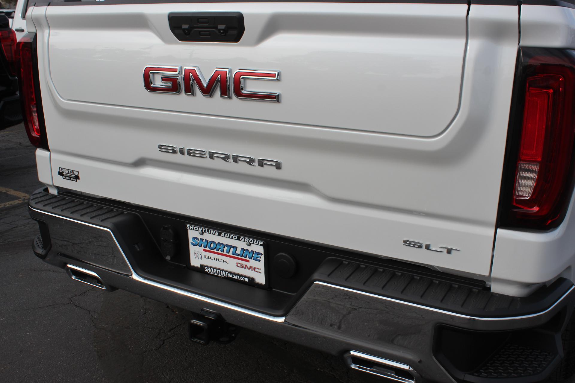 2025 GMC Sierra 1500 Vehicle Photo in AURORA, CO 80012-4011