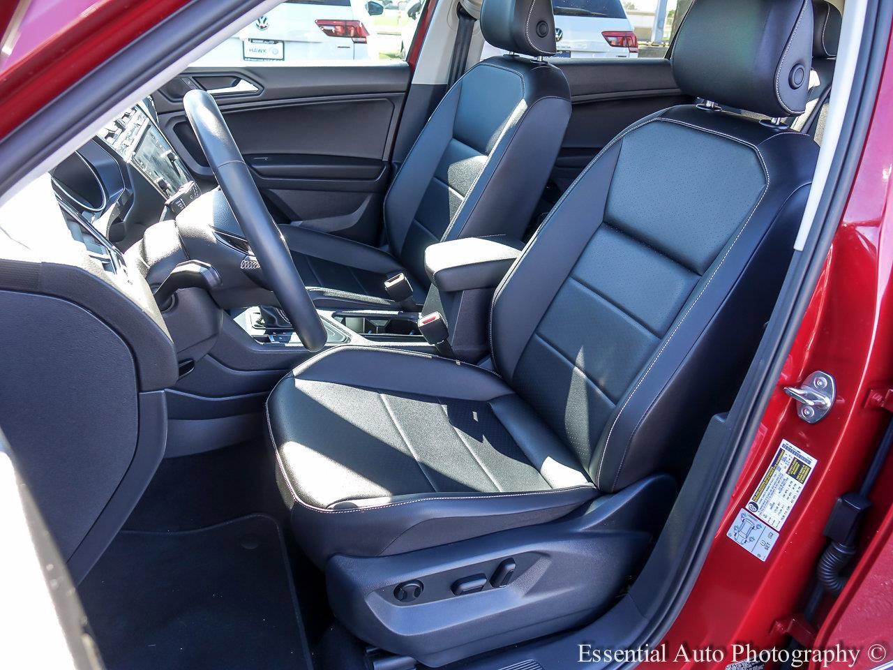 2021 Volkswagen Tiguan Vehicle Photo in Plainfield, IL 60586